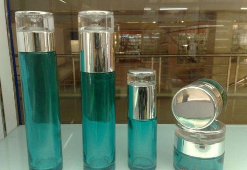 長期使用同品牌化妝品的利與弊